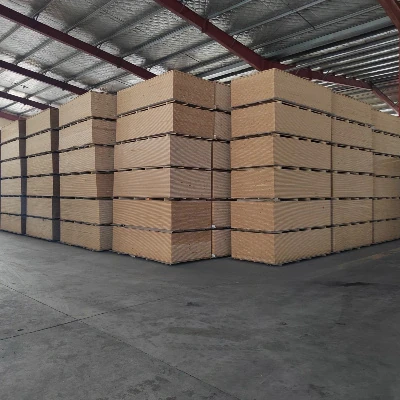 Taller de contrachapado de madera de cabaña