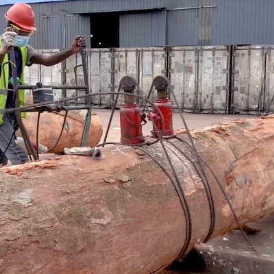 Taller de contrachapado de madera de cabaña