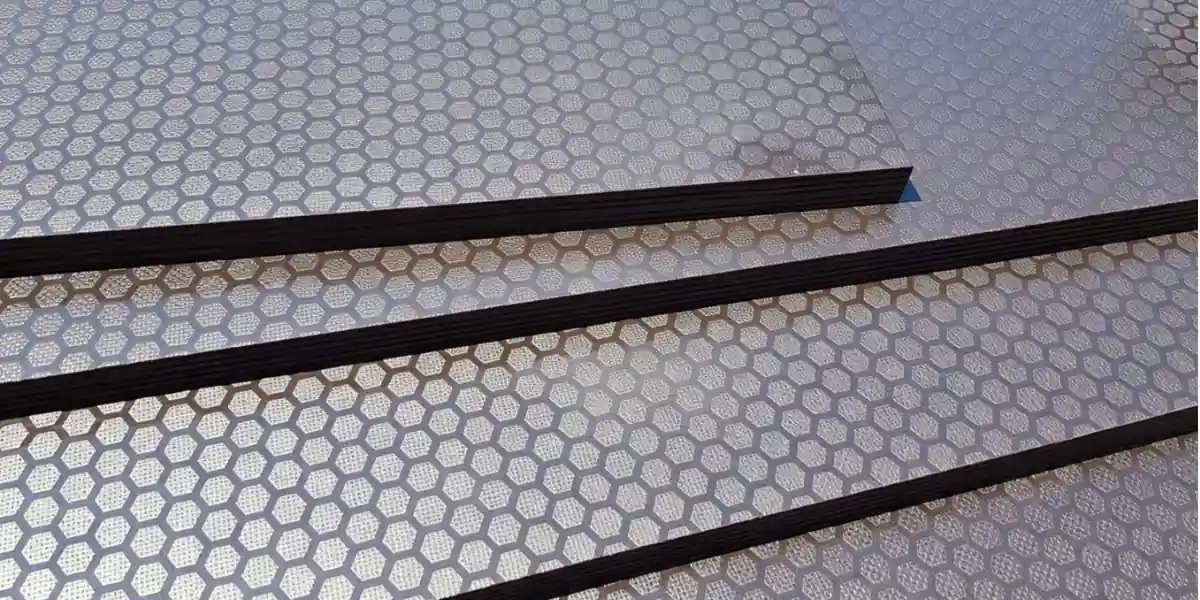 Anti-slip plywood surface pattern for truck flooring